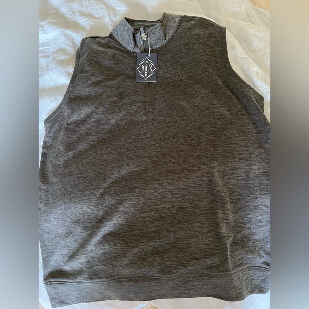 St. John's Bay Gray sleeveless men’s vest brand new
